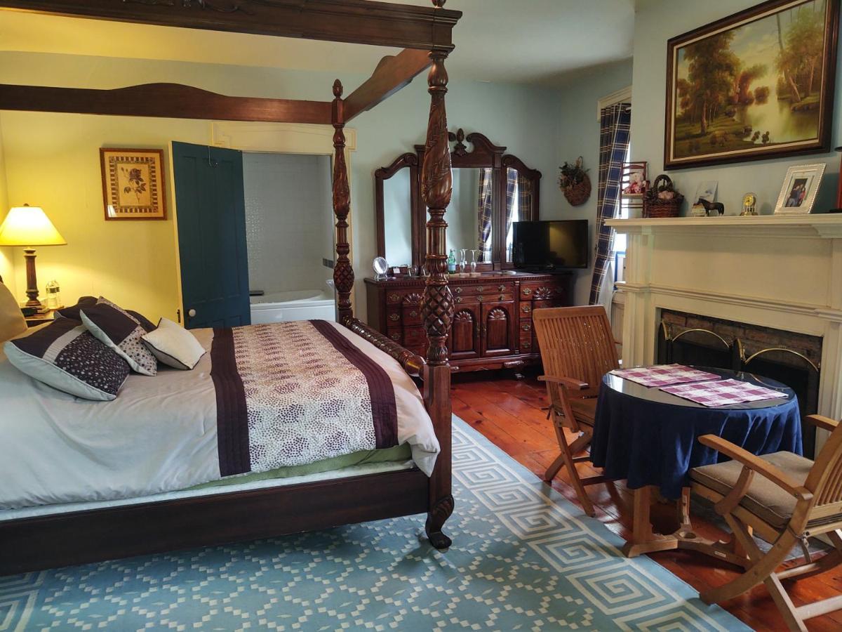 1805 House Bed & Breakfast Hollowville エクステリア 写真